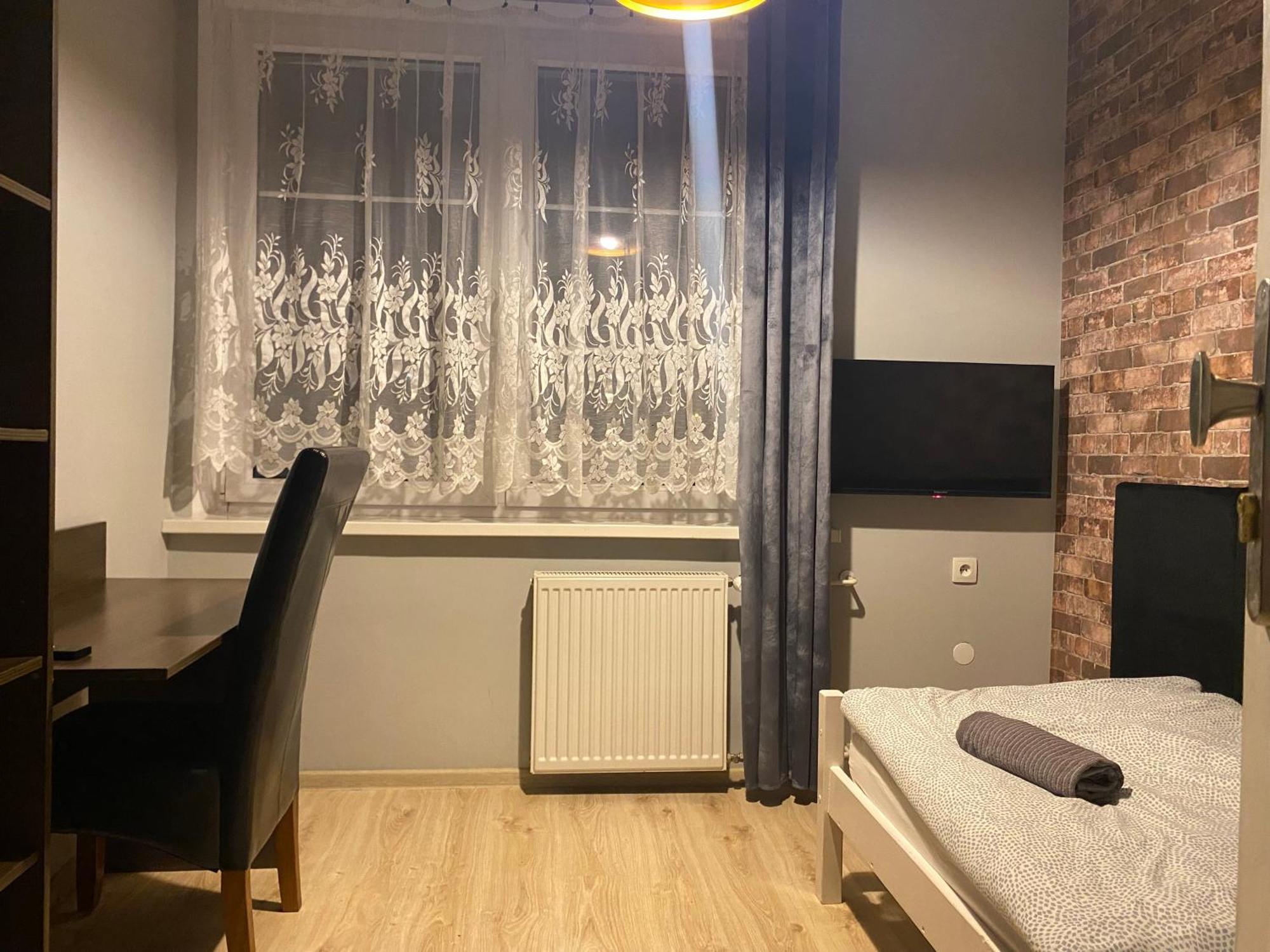 Hostel Przed Switem Ґожув-Велькопольський Екстер'єр фото