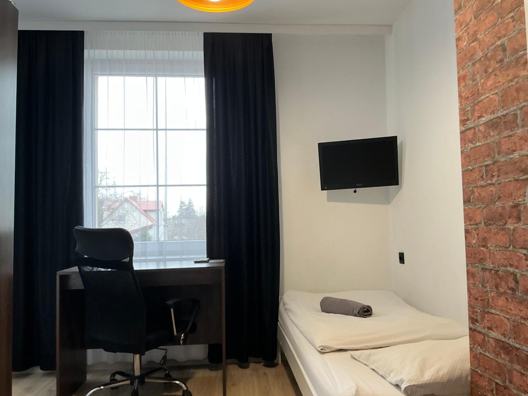 Hostel Przed Switem Ґожув-Велькопольський Екстер'єр фото