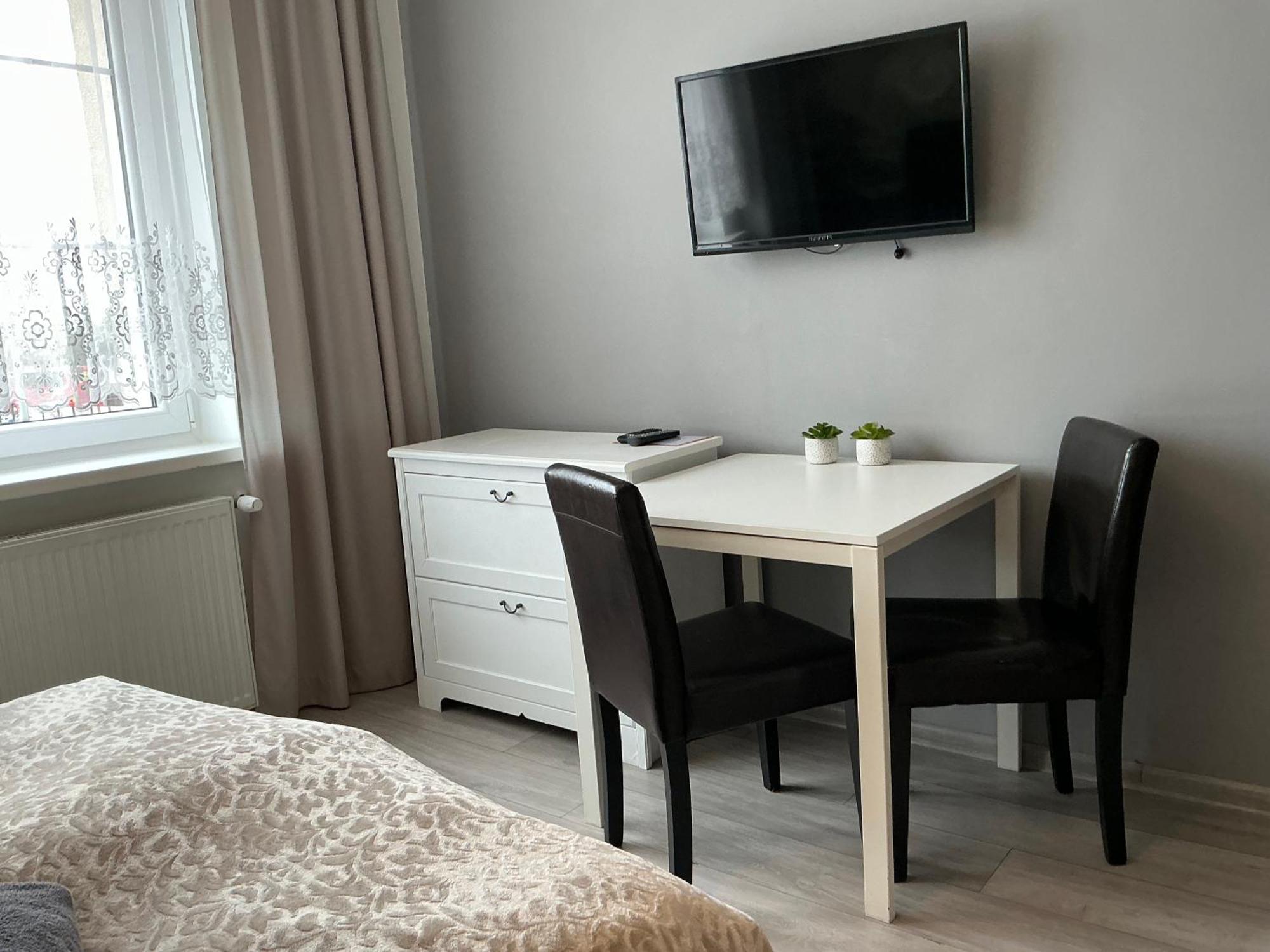 Hostel Przed Switem Ґожув-Велькопольський Екстер'єр фото