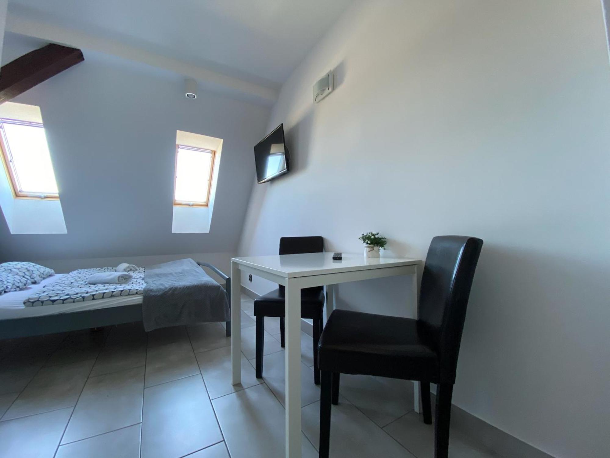 Hostel Przed Switem Ґожув-Велькопольський Екстер'єр фото