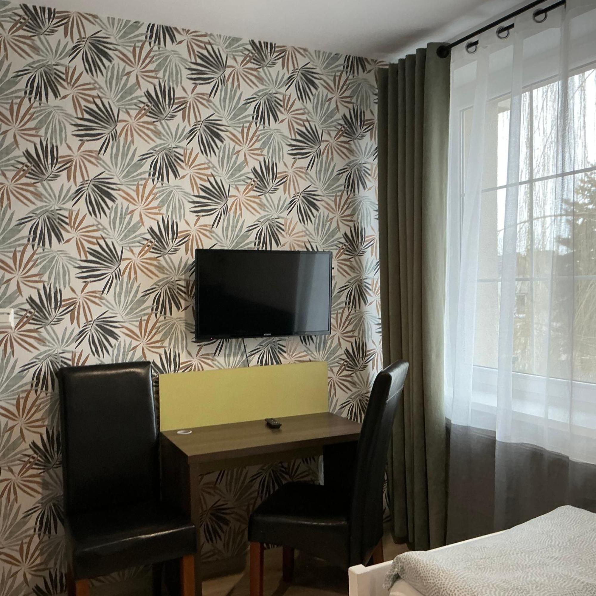 Hostel Przed Switem Ґожув-Велькопольський Екстер'єр фото