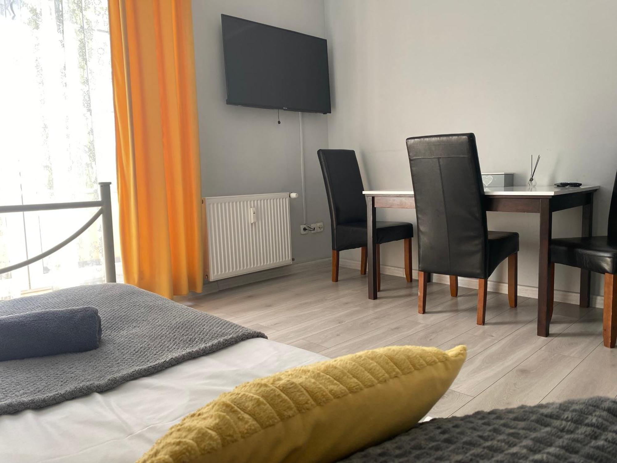 Hostel Przed Switem Ґожув-Велькопольський Екстер'єр фото